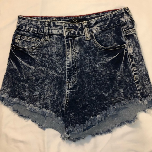 Shorts - Picture 1 of 3